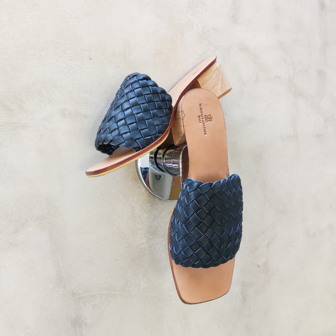 SUMMER Woven Heels