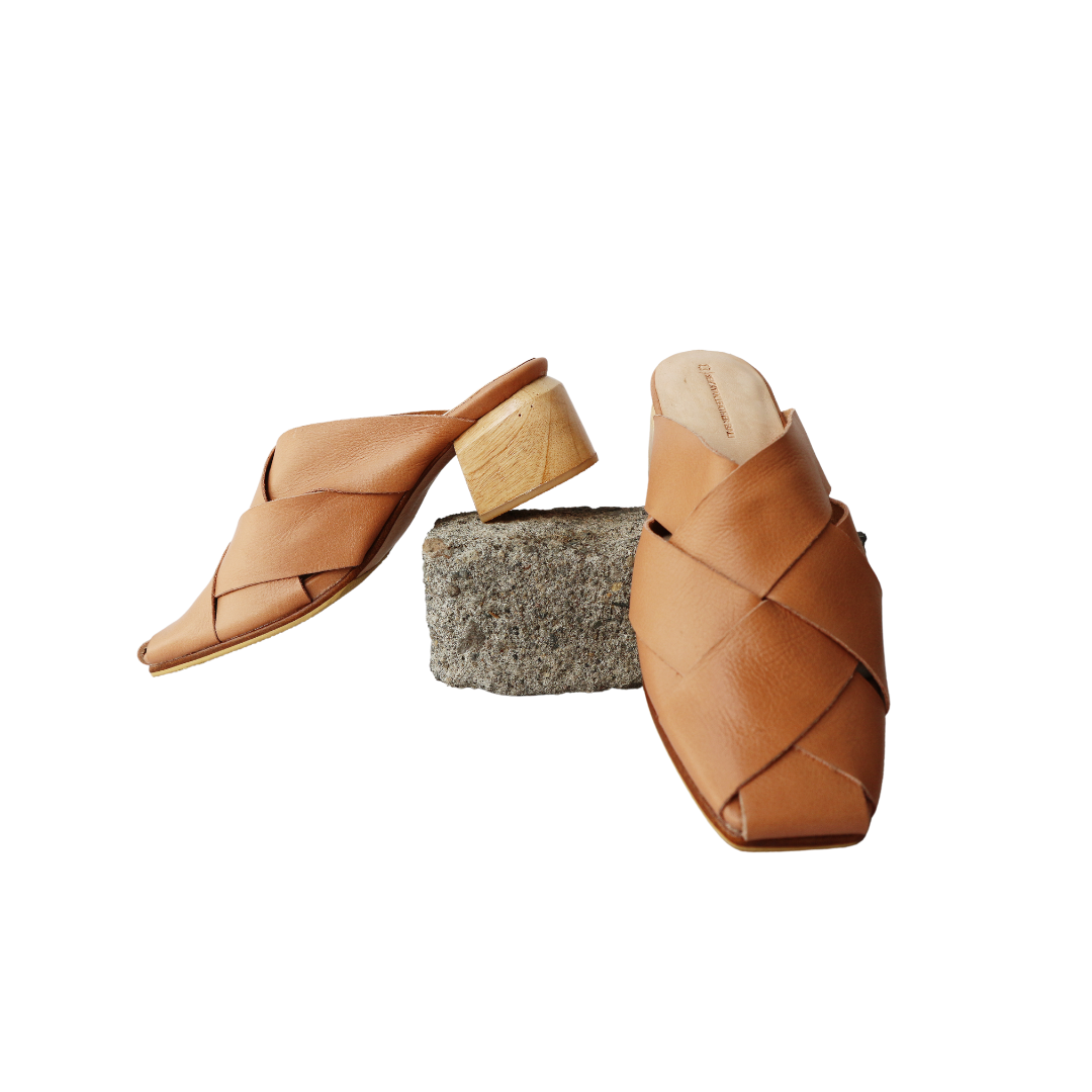 YOLA Woven Heels