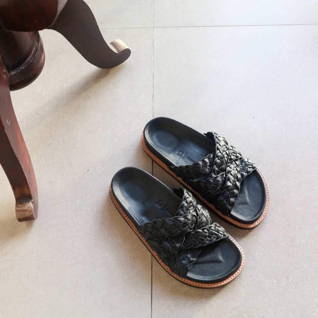 ZENDA Woven Slides