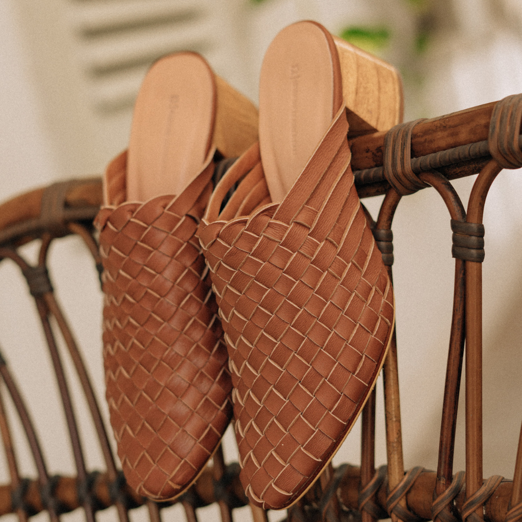 SURI Woven Rounded Heels