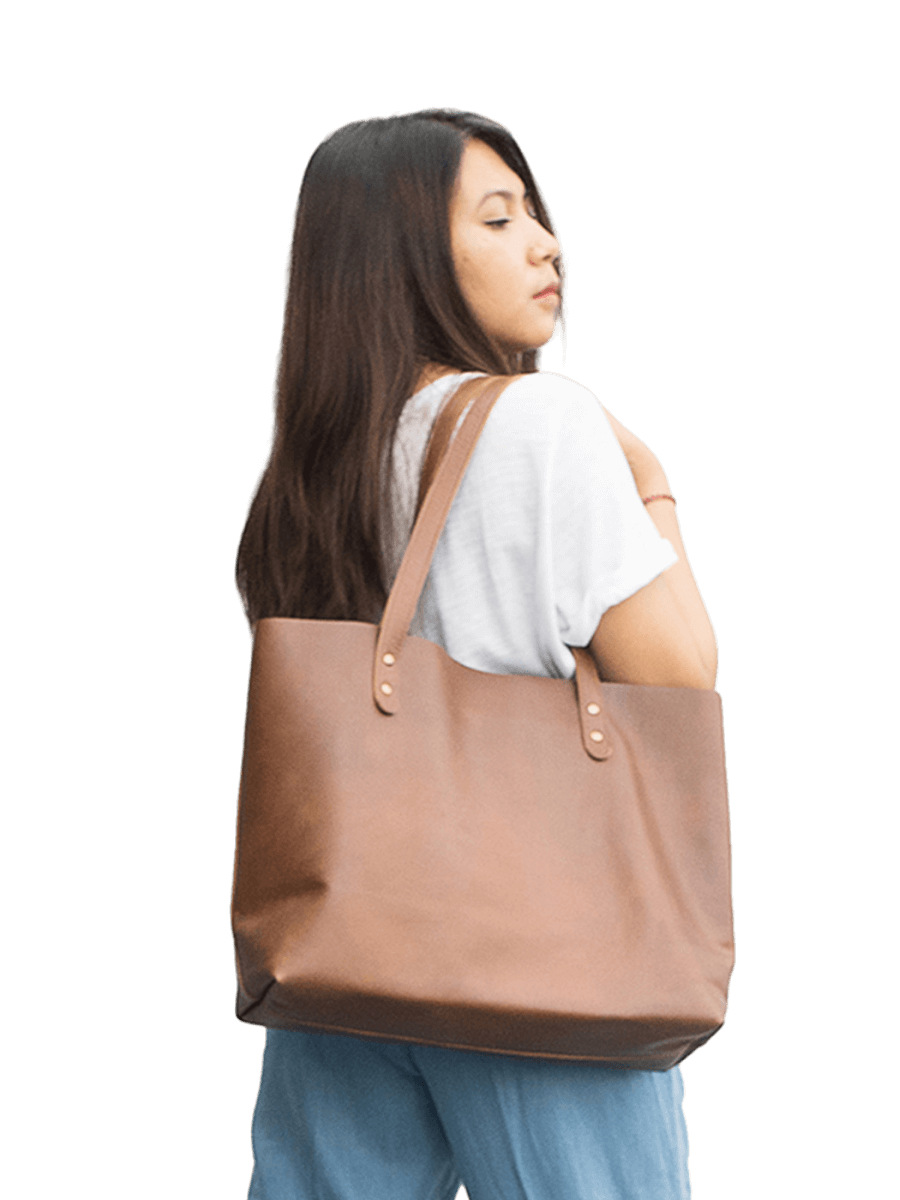 look casual with cognac colored ellen market tote bag